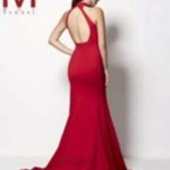 Mac Duggal Sleeveless Maxi Dress Red Formal Keyhole Front Halter Neck Gown 6